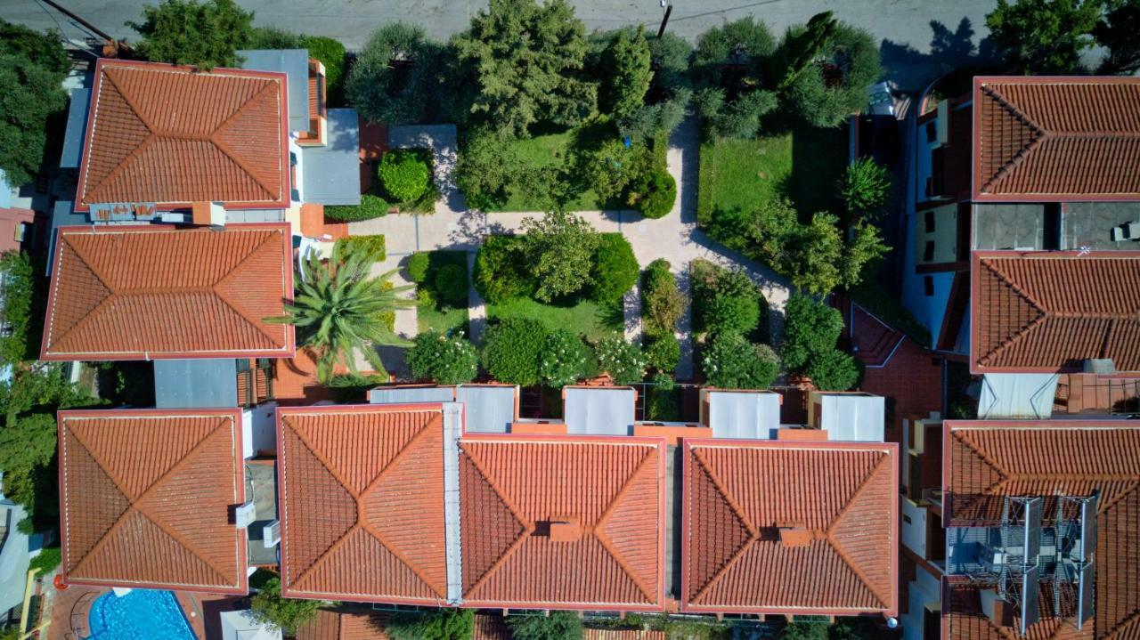 Elia Apartments Áfitos Exterior foto